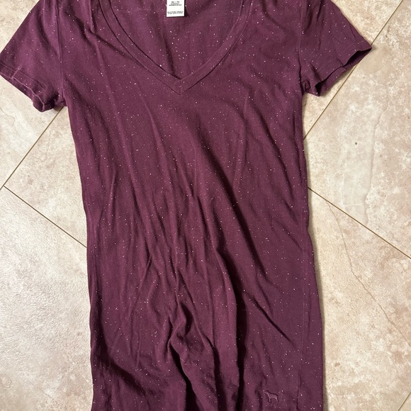 Victoria Secret v neck - Picture 1 of 2